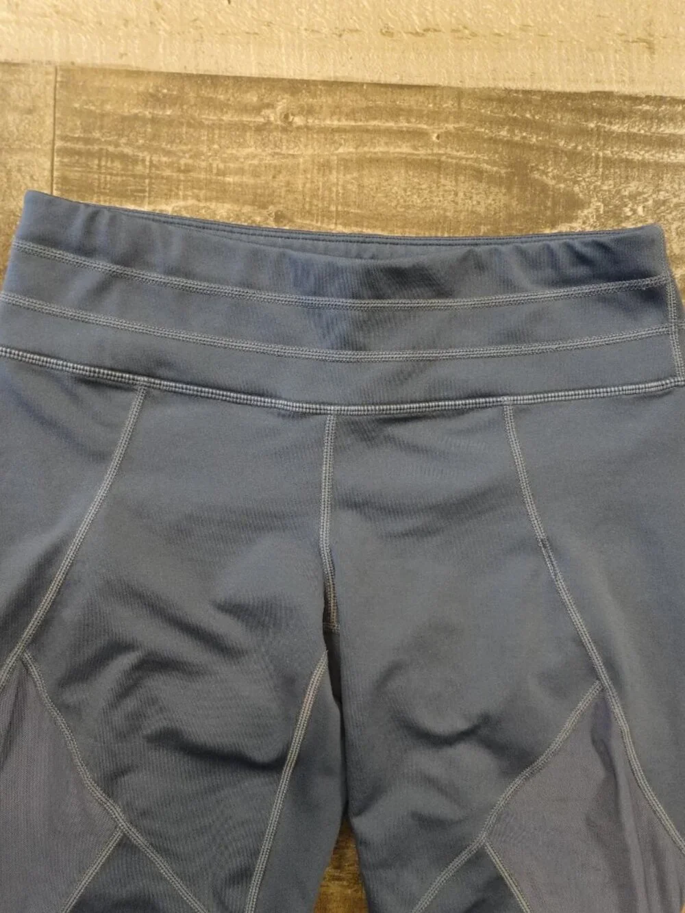 Athleta Sonar Mesh‎ Capri Leggings Women’s Small Blue Athletic Workout